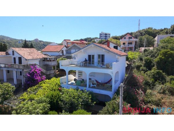 Utjeha, izdajem vi&scaron;e apartmana između Bara i Ulcinja