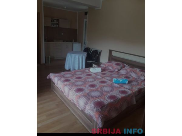 Utjeha, izdajem vi&scaron;e apartmana između Bara i Ulcinja