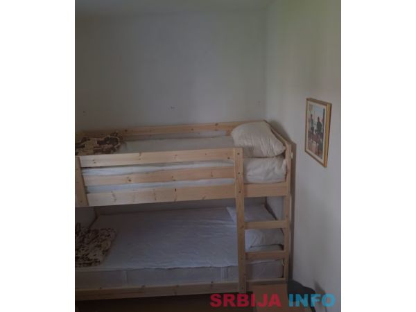 Utjeha, izdajem vi&scaron;e apartmana između Bara i Ulcinja