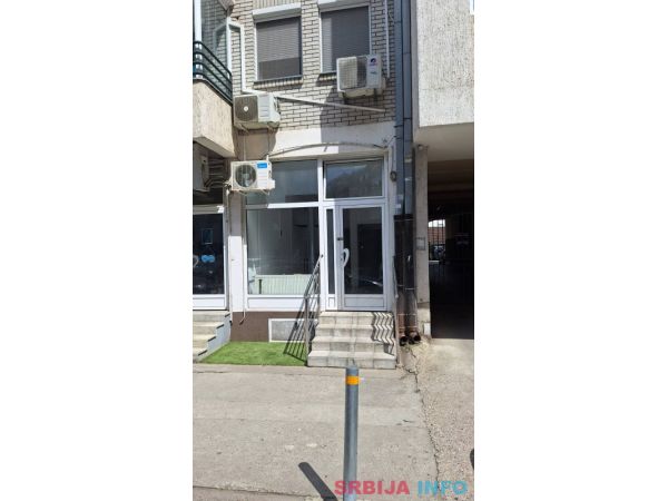 Prodaja lokala 42m2 u dva nivoa-Novo Naselje, Novi Sad