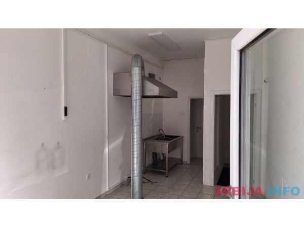 Prodaja lokala 42m2 u dva nivoa-Novo Naselje, Novi Sad