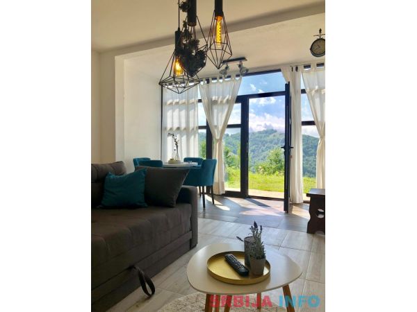 LUX apartman sa dvoristem i panoramskim pogledom na Kopaoniku