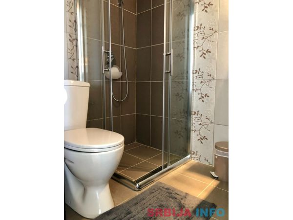 LUX apartman sa dvoristem i panoramskim pogledom na Kopaoniku