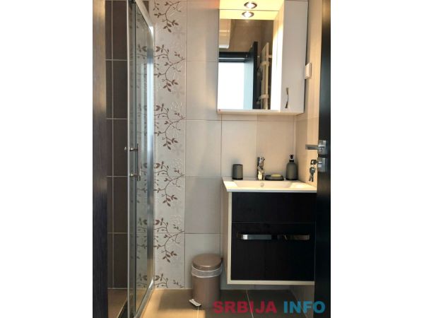 LUX apartman sa dvoristem i panoramskim pogledom na Kopaoniku
