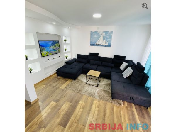 Trosoban Apartman Aerodrom Beograd Sur  in