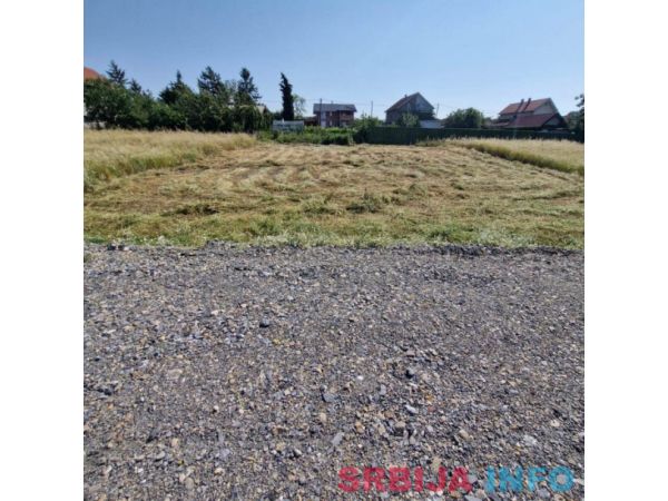 Barajevo-gradjevinski plac 5 ari