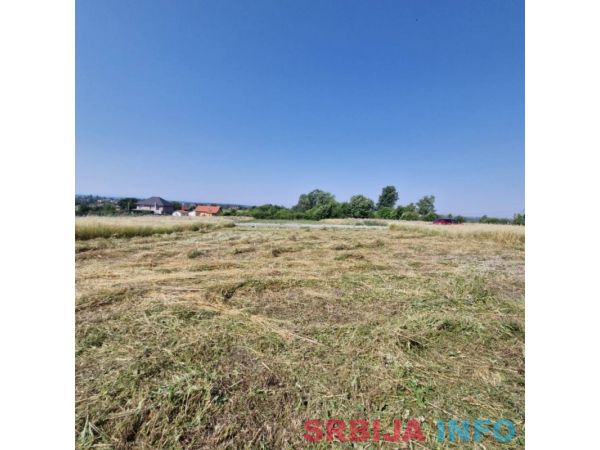 Barajevo-gradjevinski plac 5 ari