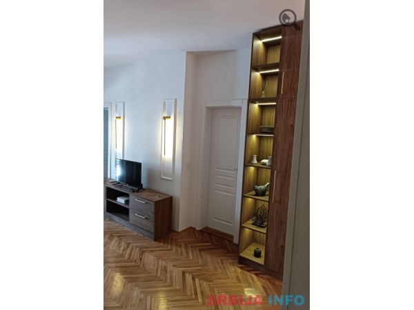Dvosoban Apartman Figuar Novi Sad Sajmiste