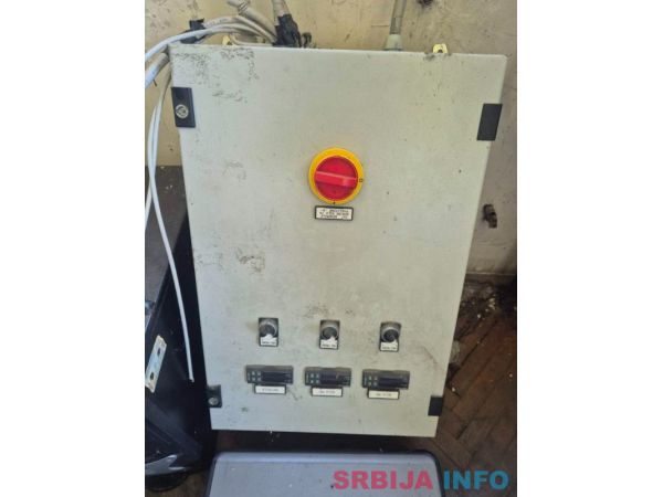 Prodajem plusnu italijansku hladnjacu velicine 23x25 m 