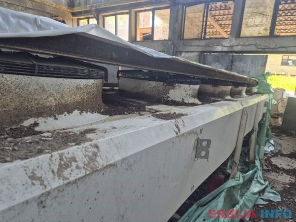 Prodajem plusnu italijansku hladnjacu velicine 23x25 m 