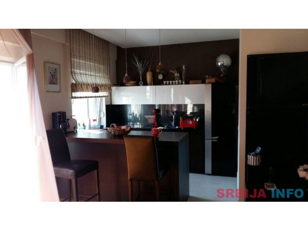 Stan Vojvode Savatija, Djeram, 63m2