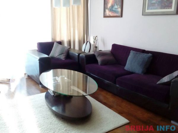 Izuzetan stan centar