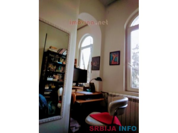 Izuzetno prijatan salonski stan u Palmoticevoj