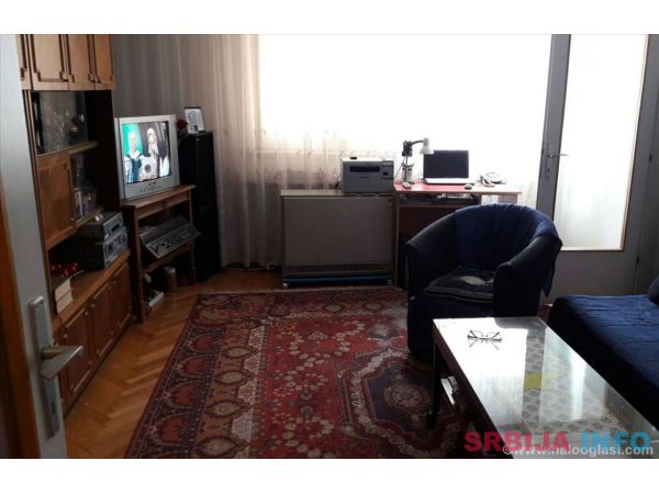 Prodajem komforan stan u najlepsem delu Zajecara