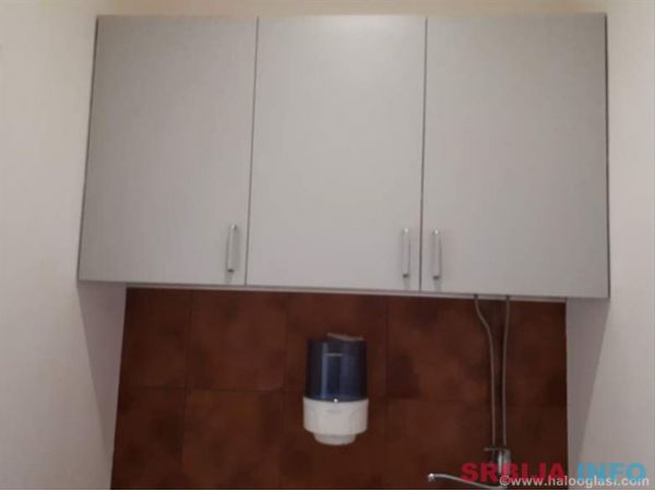 Lokal 43m2 u novijoj zgradi pogodan za sve namene