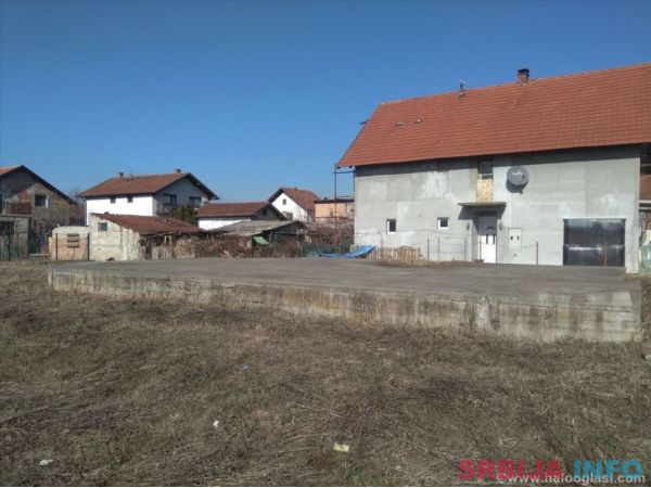 Prodaja placa sa temeljom i g. dozvolom