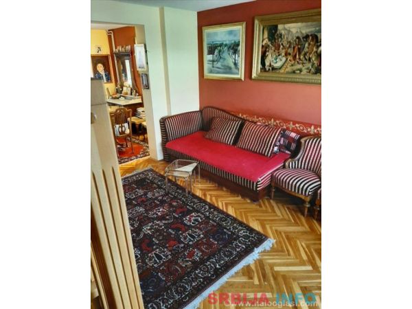 Hitno prodajem 4-soban duplex stan u Centru Novog Sada