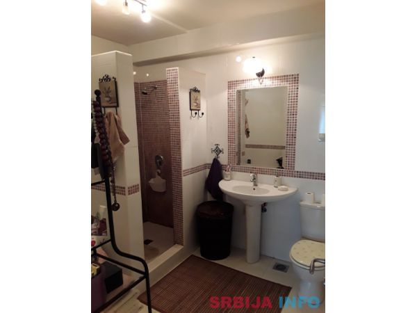 Cetvorosoban stan na Lekinom Brdu