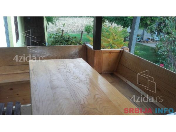 Kuca Gornji Milanovac-Semedraz