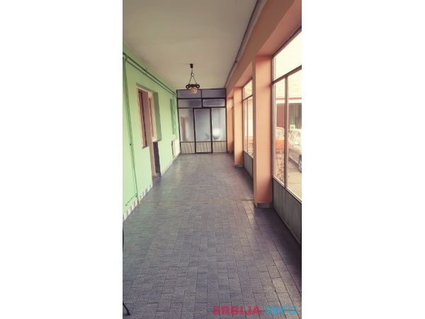 Kuca sa lokalom Sid-Kukujevci