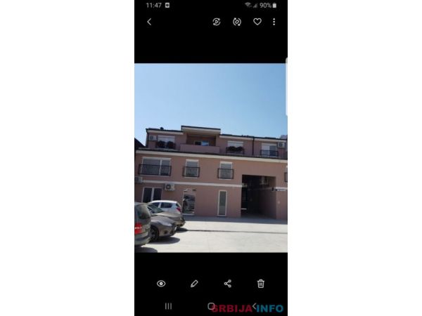 Stan predivan trosoban-Sremska Mitrovica