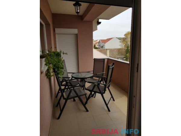 Stan predivan trosoban-Sremska Mitrovica