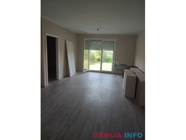 Prodajem novu montažnu kuću
