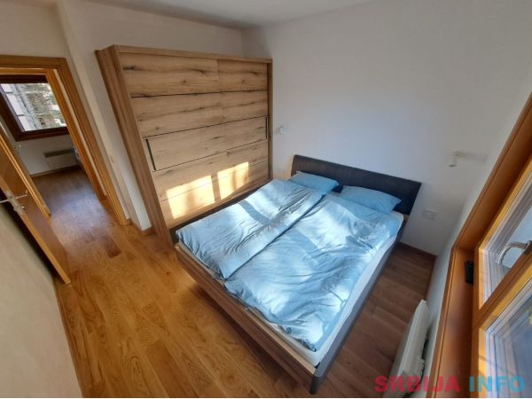 Stan na Zlatiboru, 50m od Mone, 3.0, parking