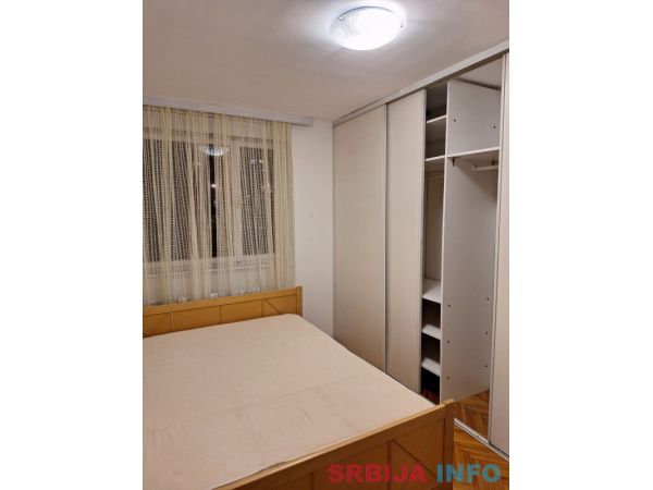 Izdajem stan kod hotela Srbija