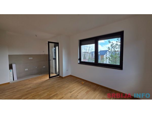 Stan na prodaju uzi centar Zlatibor nov neuseljavan