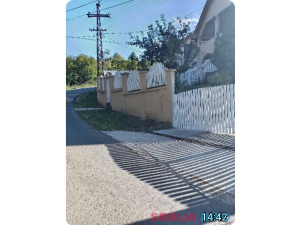 Kuća 240 m2 Mali Požarevac 