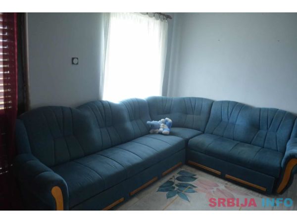 Useljiva kuca sa 6.5 ari placa na 3 etaze u Mionici 