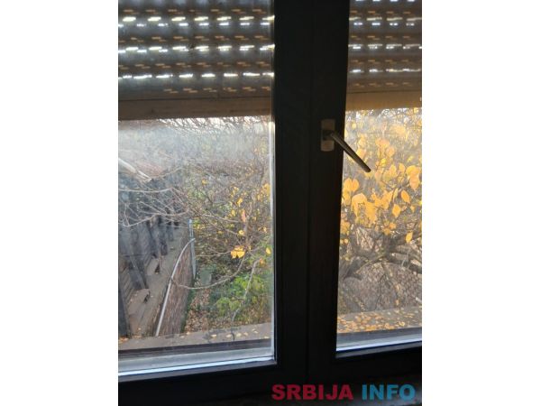 Prodajem spratnu kucu u Titelu