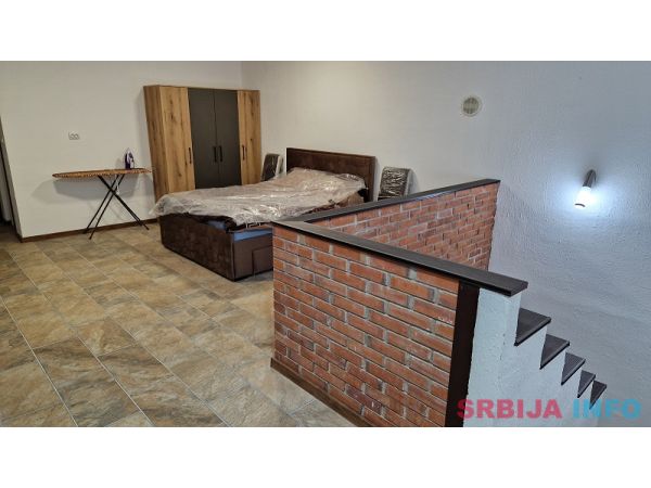 Prodaje se stambeni-vikend objekat Vinci-Golubac