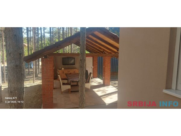Prodaje se stambeni-vikend objekat Vinci-Golubac