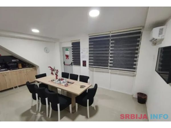 Hotel u samom centru Odzaka-9 jedinica+oprema gratis