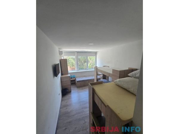 Hotel u samom centru Odzaka-9 jedinica+oprema gratis