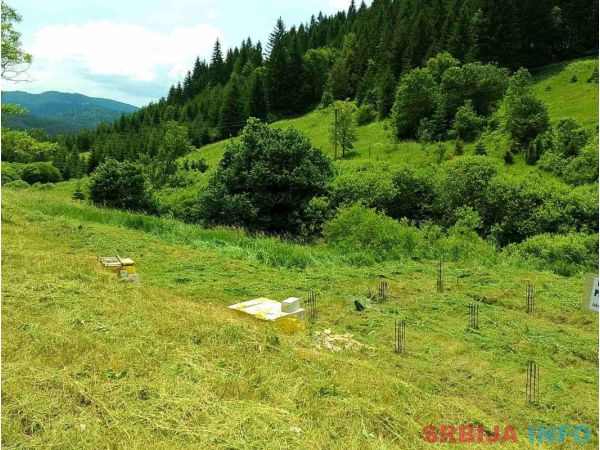 Plac 7 ari Zaovinsko jezero Tara 