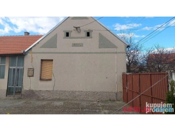 Kuća 80 m2 Stara Pazova