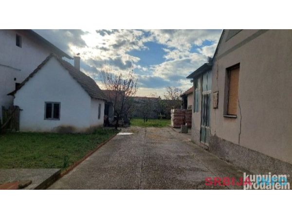 Kuća 80 m2 Stara Pazova