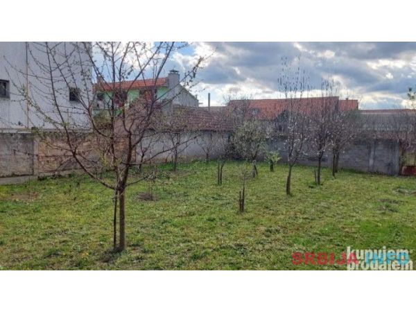 Kuća 80 m2 Stara Pazova