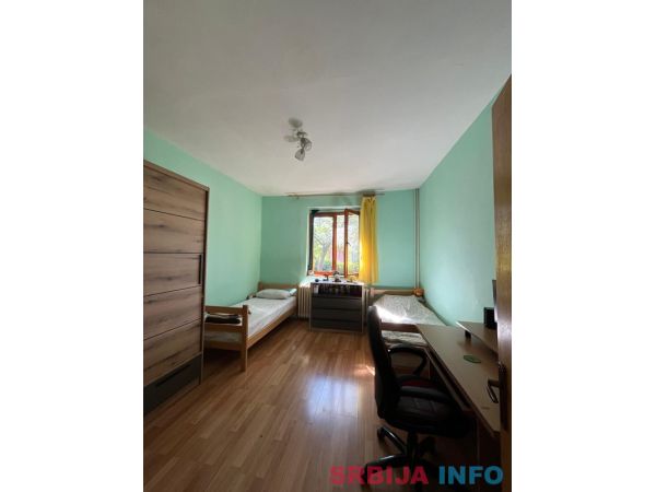 Na prodaju kuca u Velikim Crljenima