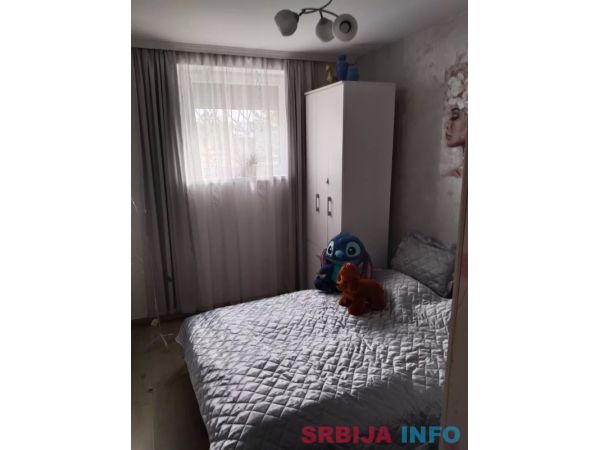 Prodaje se dvoiposoban stan kod sportske hale Sremska Mitrovica