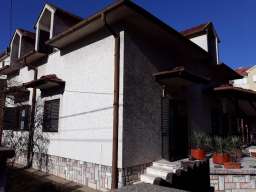 K-96 kuća 304+121=425m2, uži centar