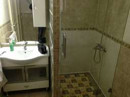 IZDAJEM APARTMAN NA DAN U BORCI