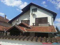 Backi Jarak Centar-kuca 400m2