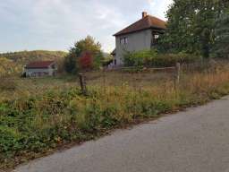 Prodajem plac u Ripnju