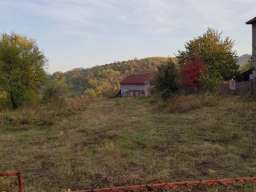 Prodajem plac u Ripnju