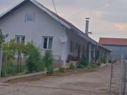 Prodajem kucu sa poslovnim prostorom Arandjelovac-Banja