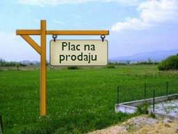 Na prodaju plac u Vlasotincu